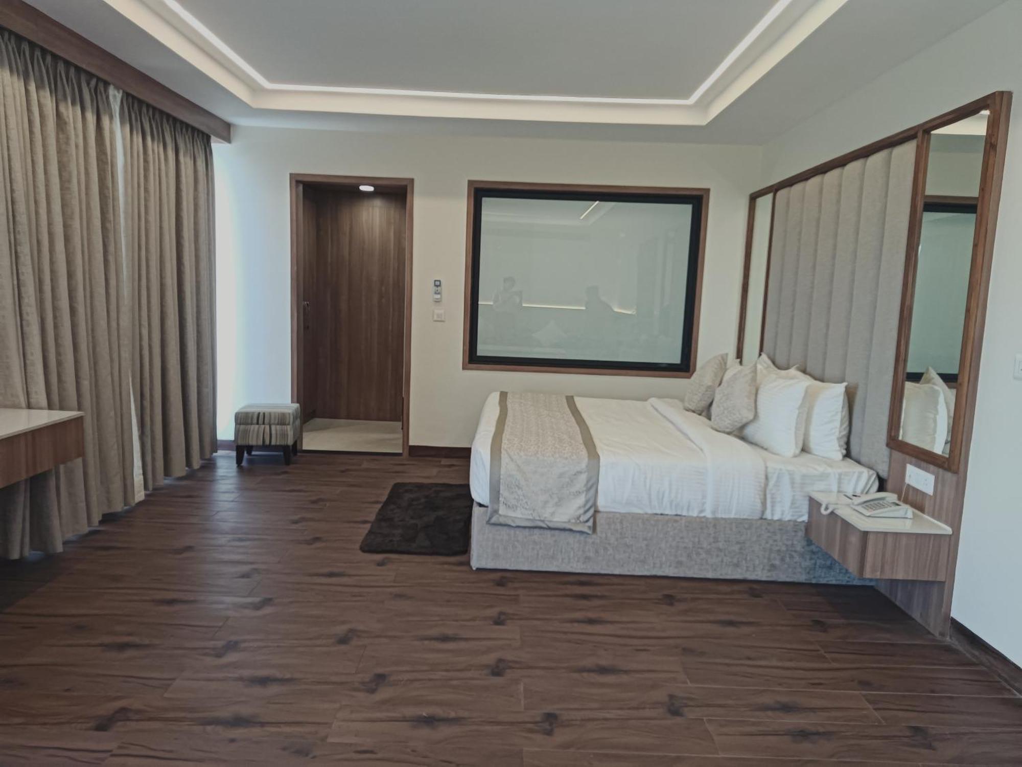 Cilantro Comfort Jaipur Ngoại thất bức ảnh