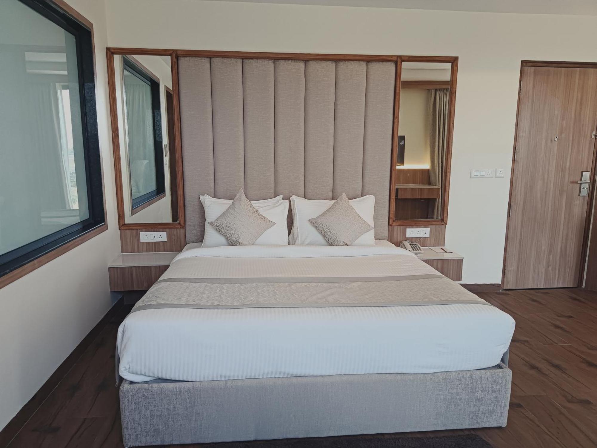 Cilantro Comfort Jaipur Ngoại thất bức ảnh