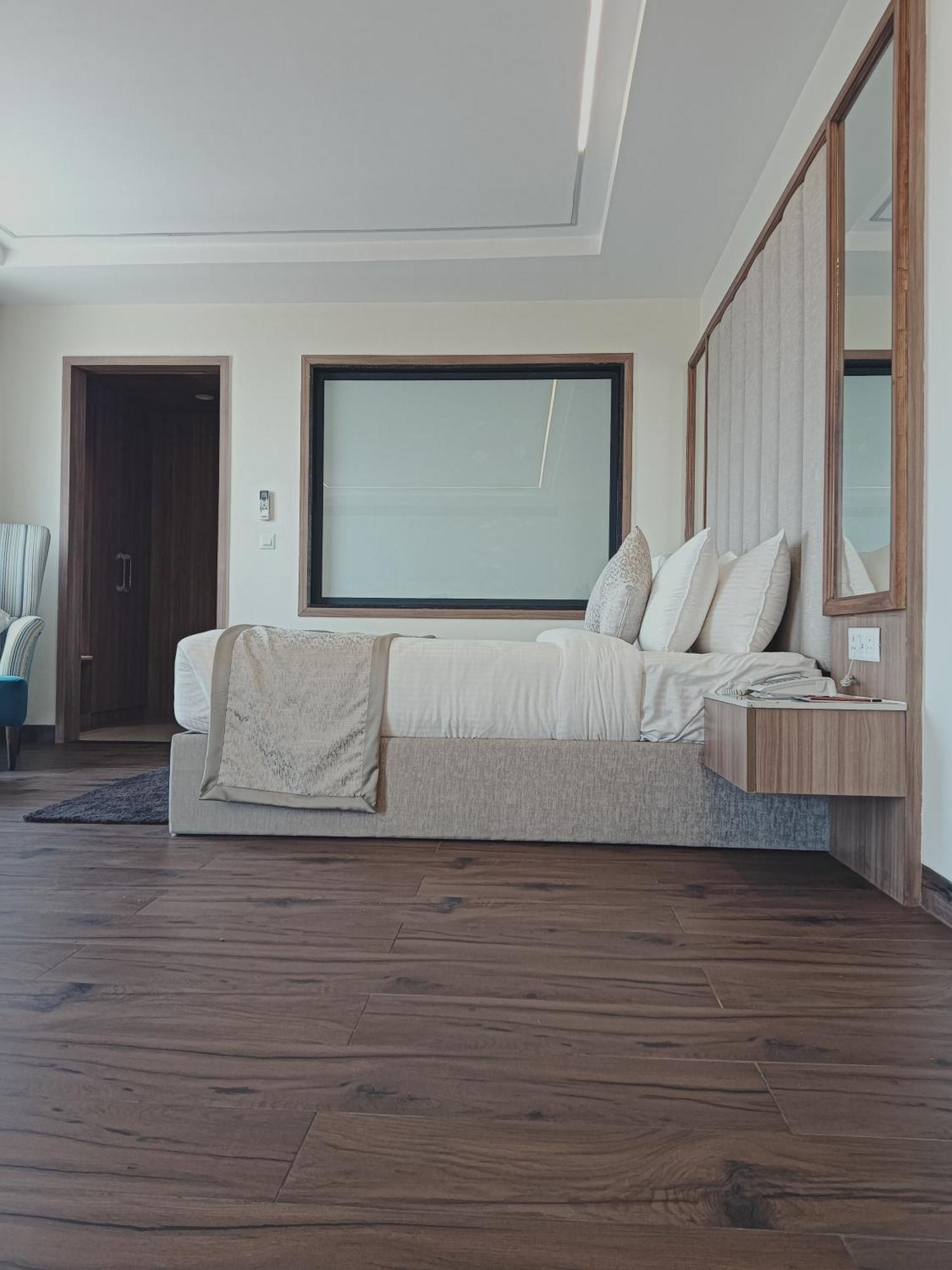 Cilantro Comfort Jaipur Ngoại thất bức ảnh