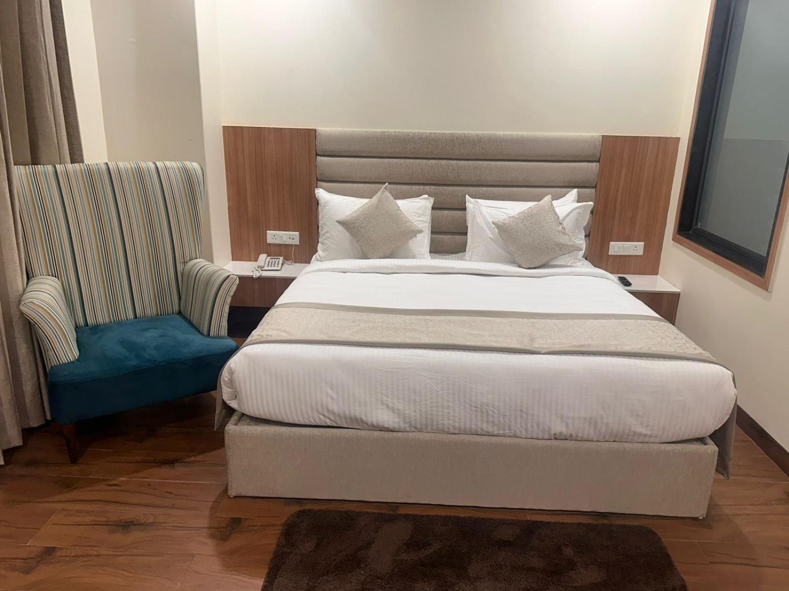 Cilantro Comfort Jaipur Ngoại thất bức ảnh